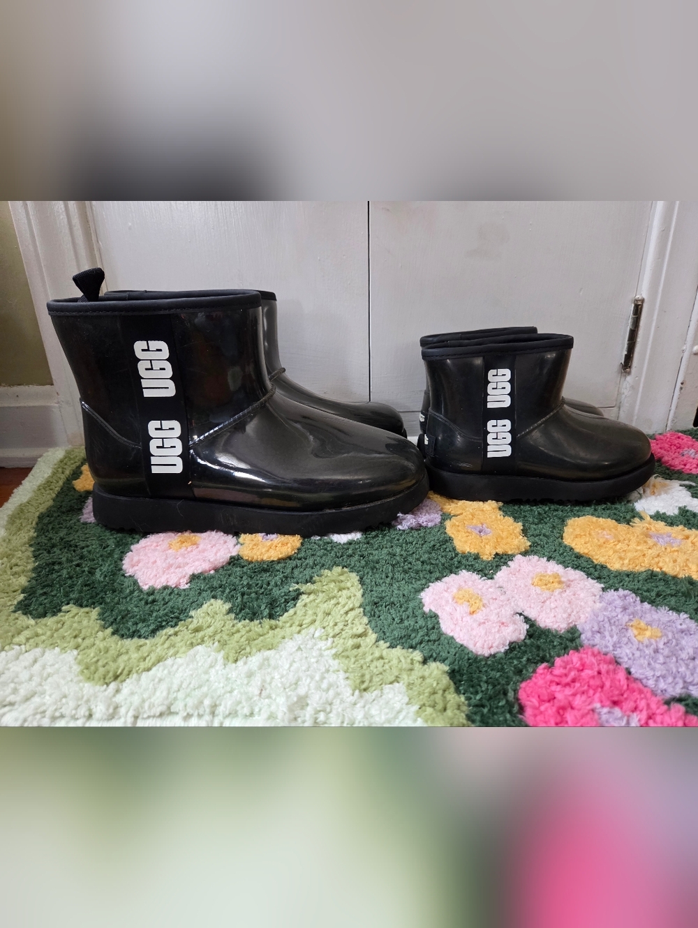 UGG Mommy & Me Rain Boots - Womens 9 - Kids 11